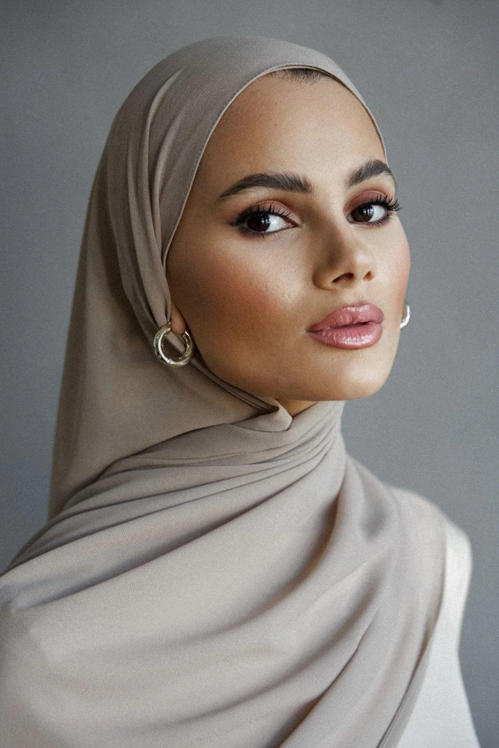 Premium Chiffon Hijab with Bone "Cloud"