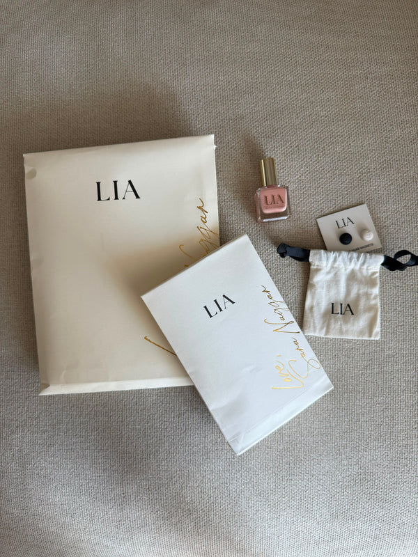 White Summer Box - #abc